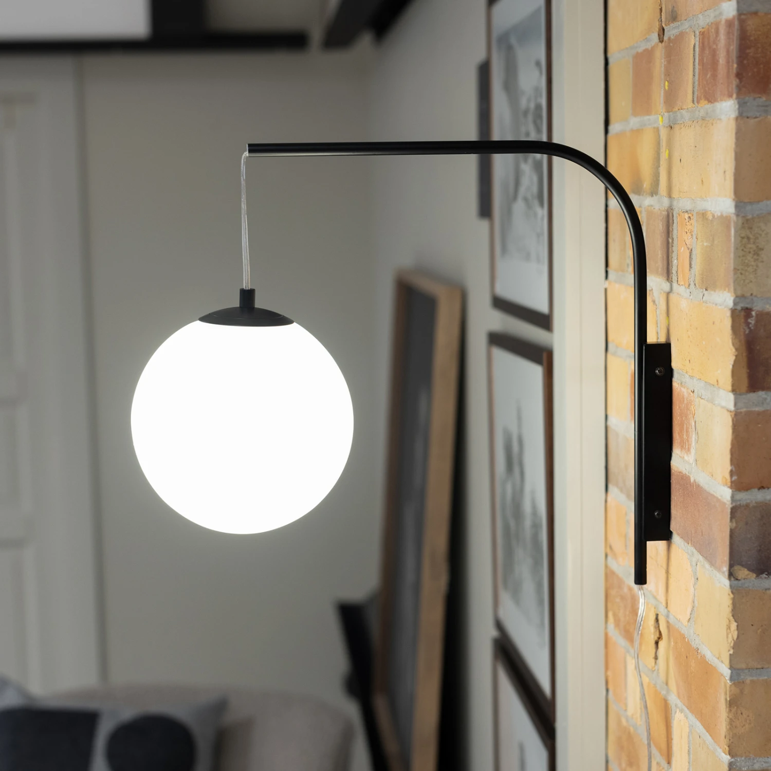 Markslöjd Wandleuchte Dione Mit Stecker, Schwarz/weiß