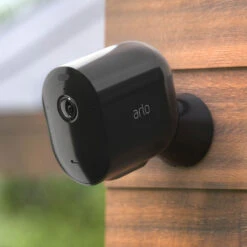 Arlo Pro 4 Sicherheitssystem Mit 3 Kameras Schwarz
