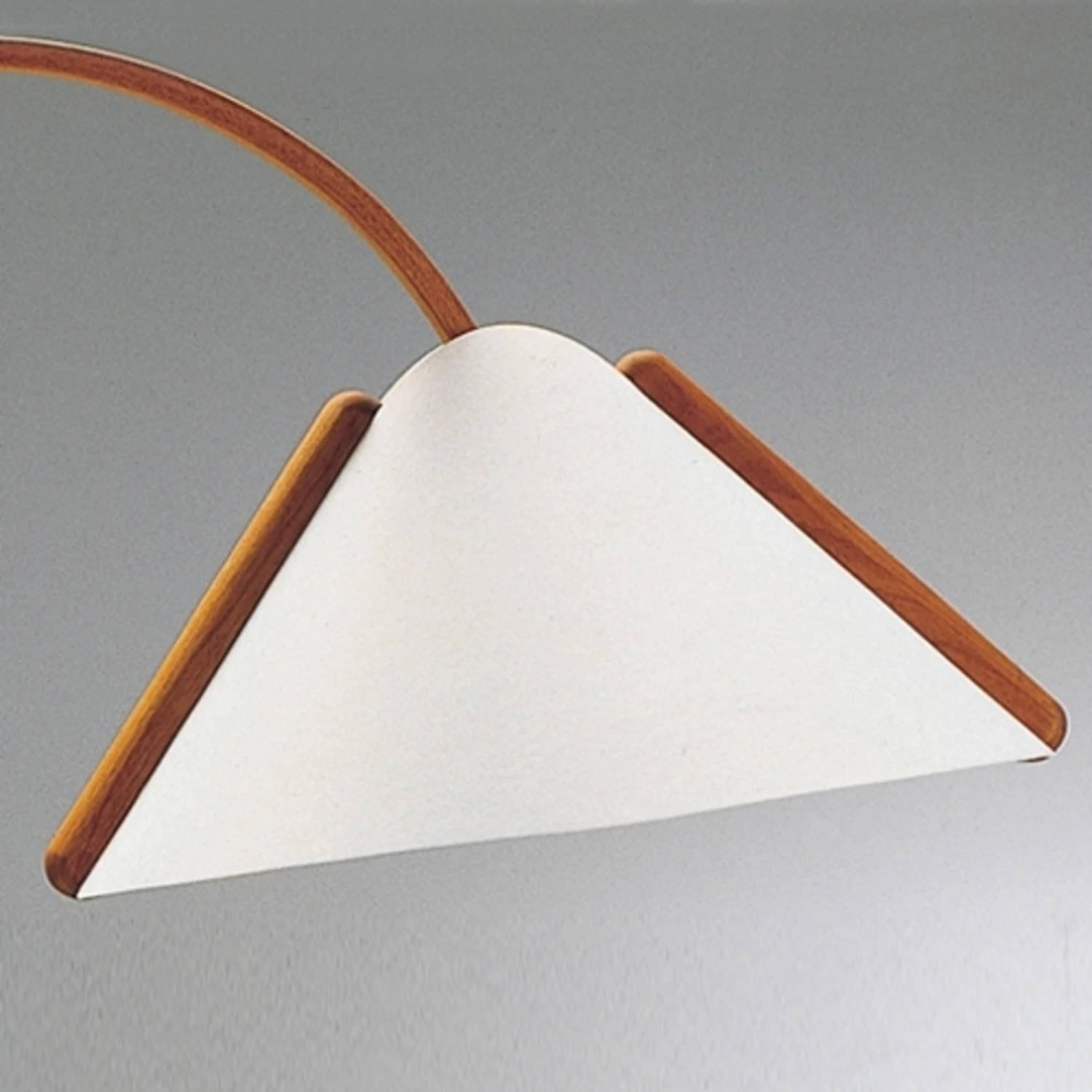 Stehleuchte Arcade Mit Holzgestell – Bild 2