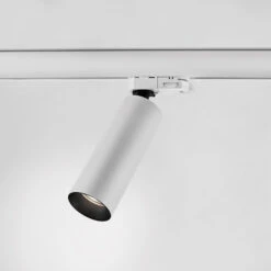 Egger Reed S Schienenspot Dim-to-warm Weiß 30°