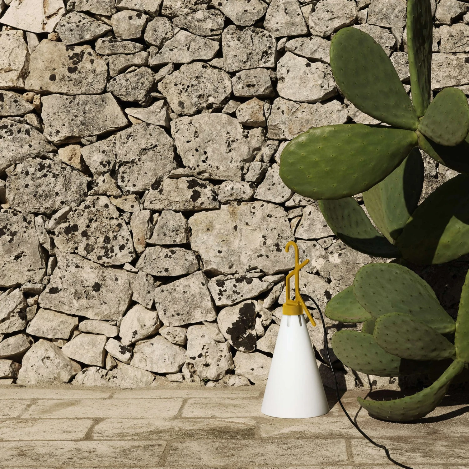 FLOS Mayday Outdoor Allzweckleuchte, Senfgelb – Bild 3