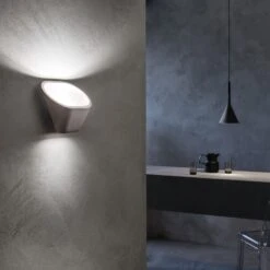 Foscarini Aplomb R7s Wandleuchte Aus Beton, Weiß