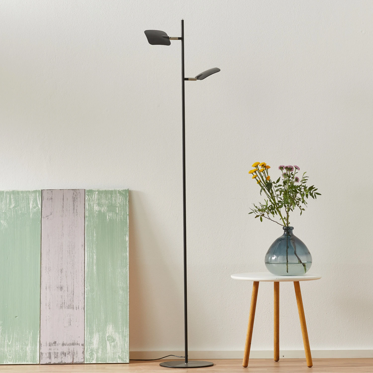 LED-Stehleuchte Raggio, Zweiflammig, Schwarz – Bild 2