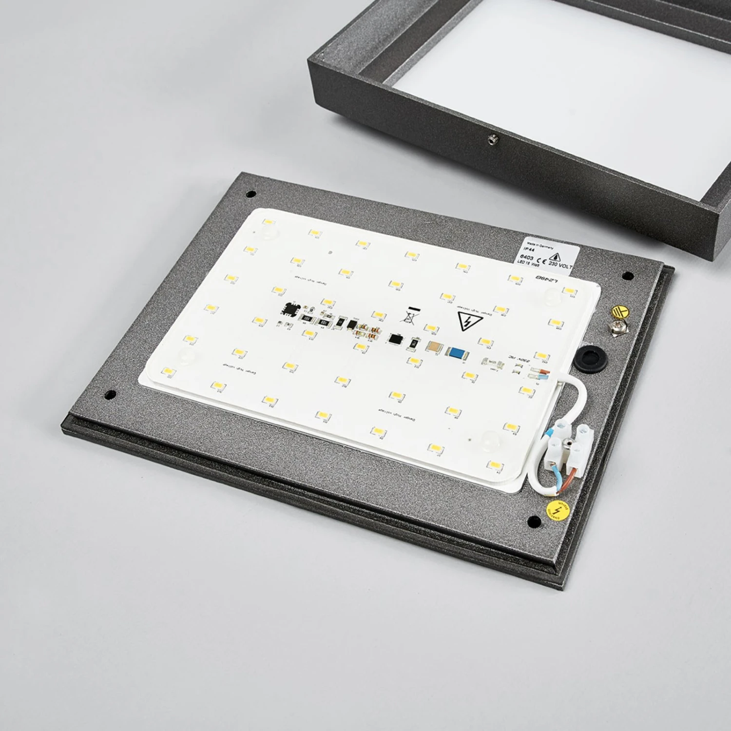 LED-Außenwandleuchte Kiran Mit Schlagfestem Schirm – Bild 9