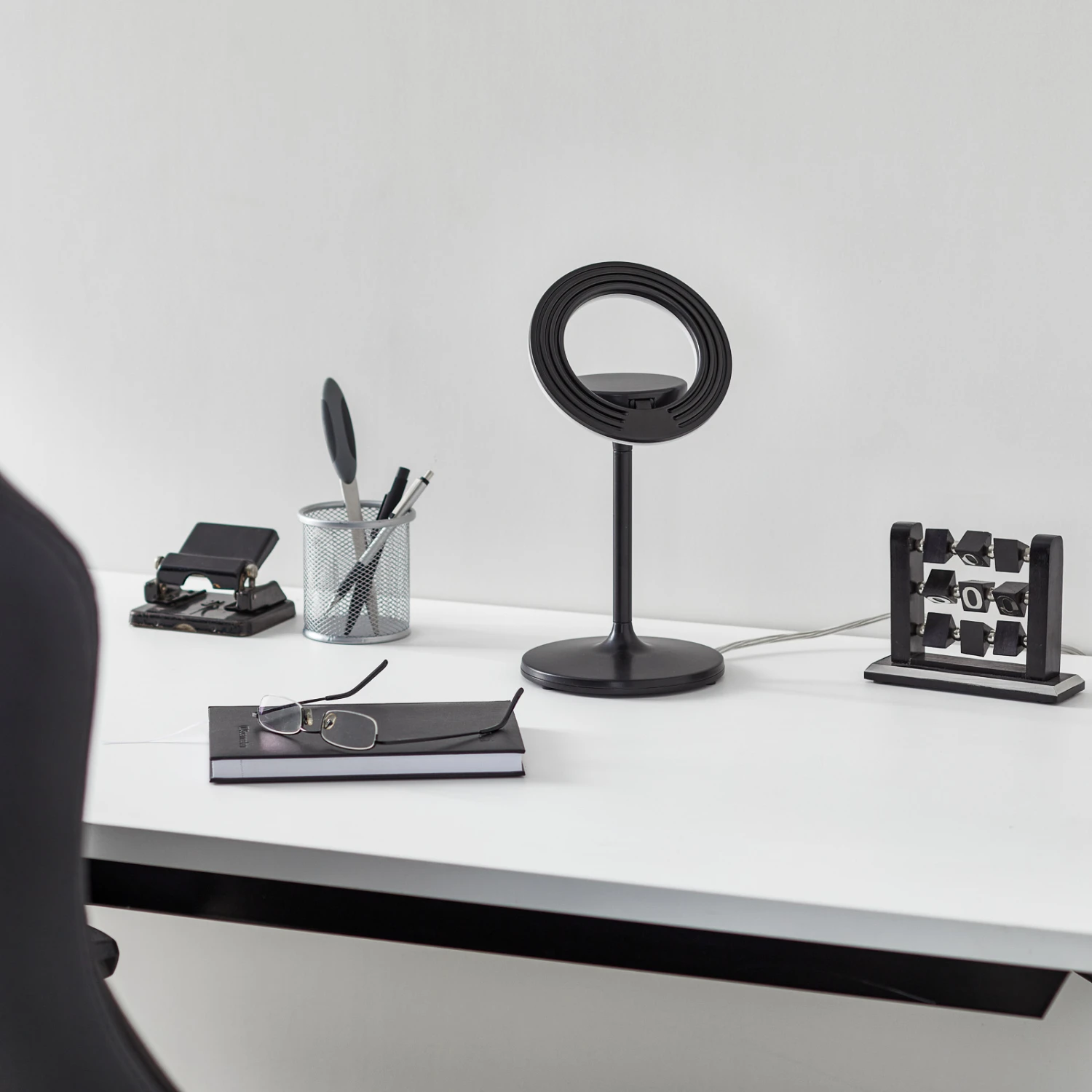 LED-Tischlampe Filigree, Dreh-/schwenkbar, Schwarz – Bild 3