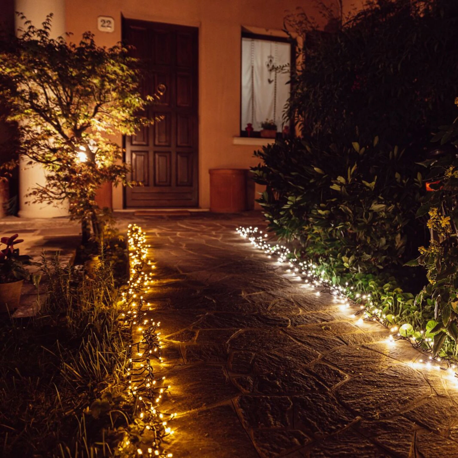 LED-Lichterkette Twinkly CCT, 250-fl. 20 M Schwarz – Bild 7