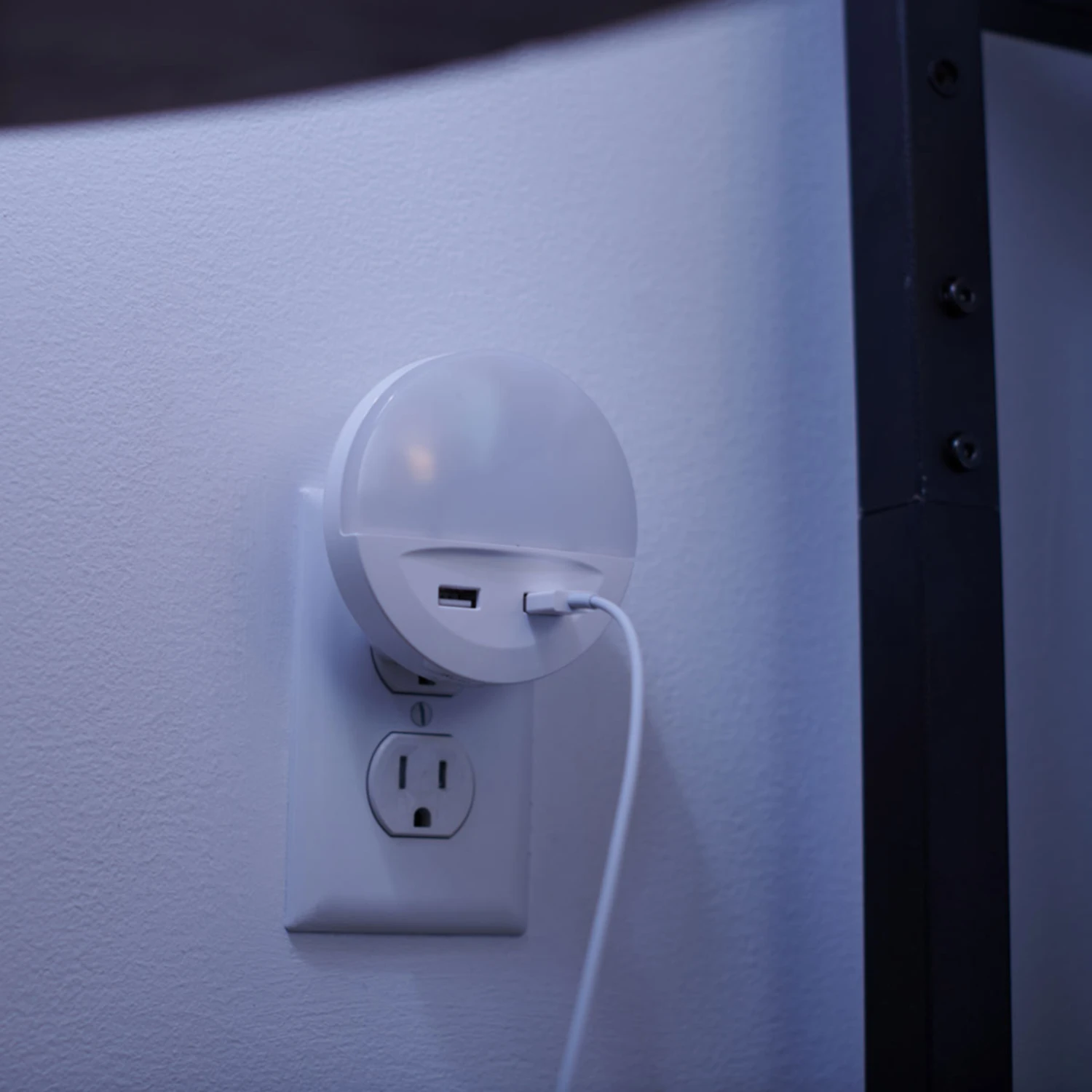 LEDVANCE Lunetta USB LED-Nachtlicht Mit USB-Port – Bild 3