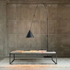 Midgard AYNO XL Stehlampe Schwarz/schwarz 4000K