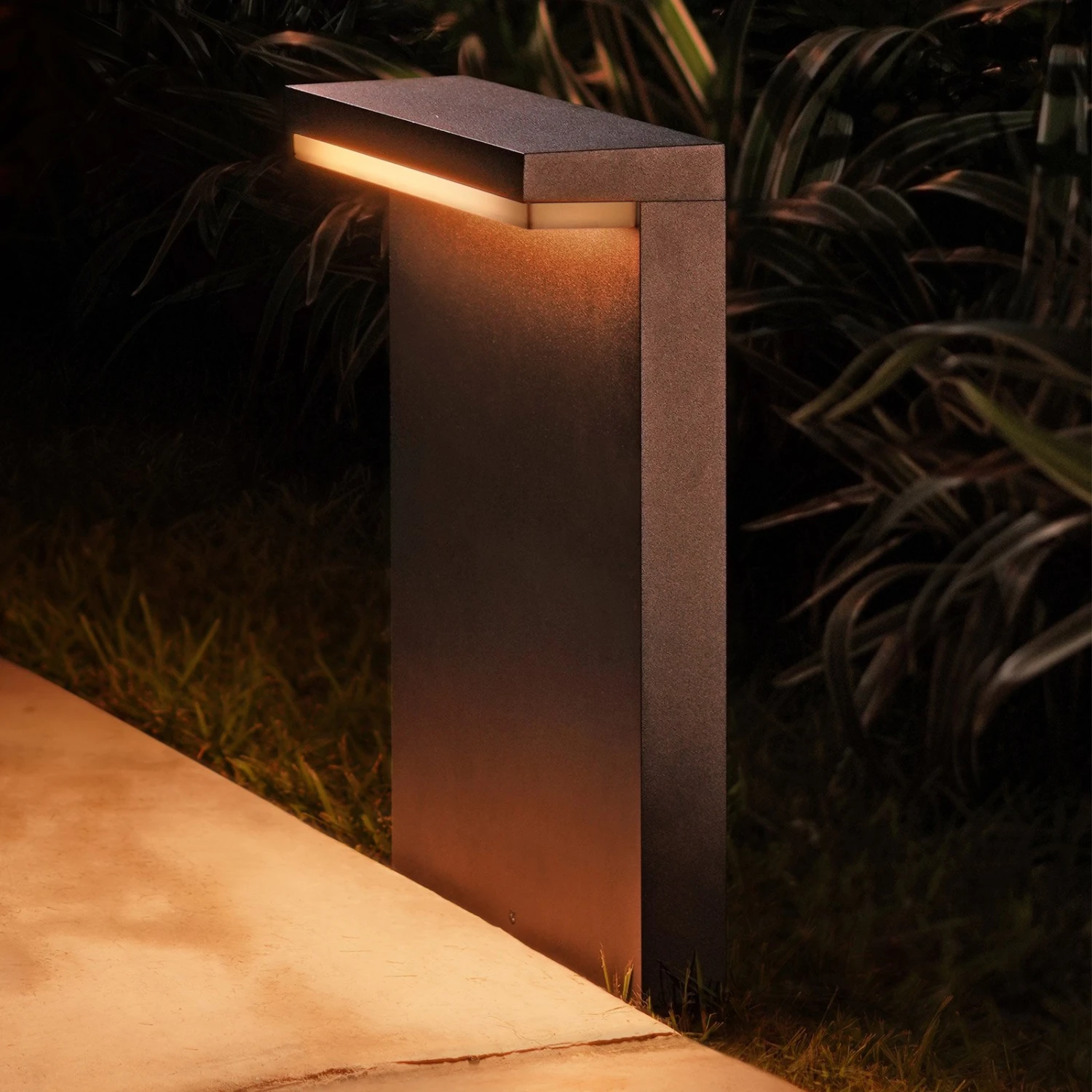 Philips Hue WACA Nyro LED-Sockelleuchte Schwarz