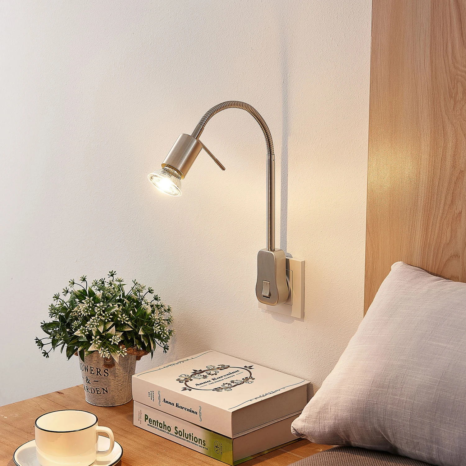 Lindby Ahoja Steckdosenleuchte, Flexarm, Schalter – Bild 2