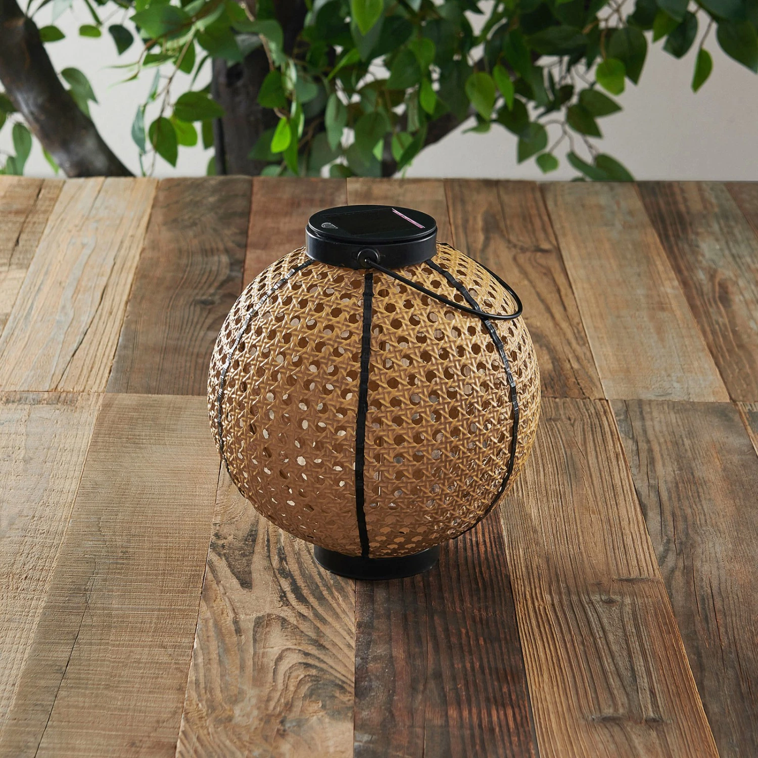 Lindby Lemark LED-Solarlaterne, Kugel, Tragbar – Bild 2